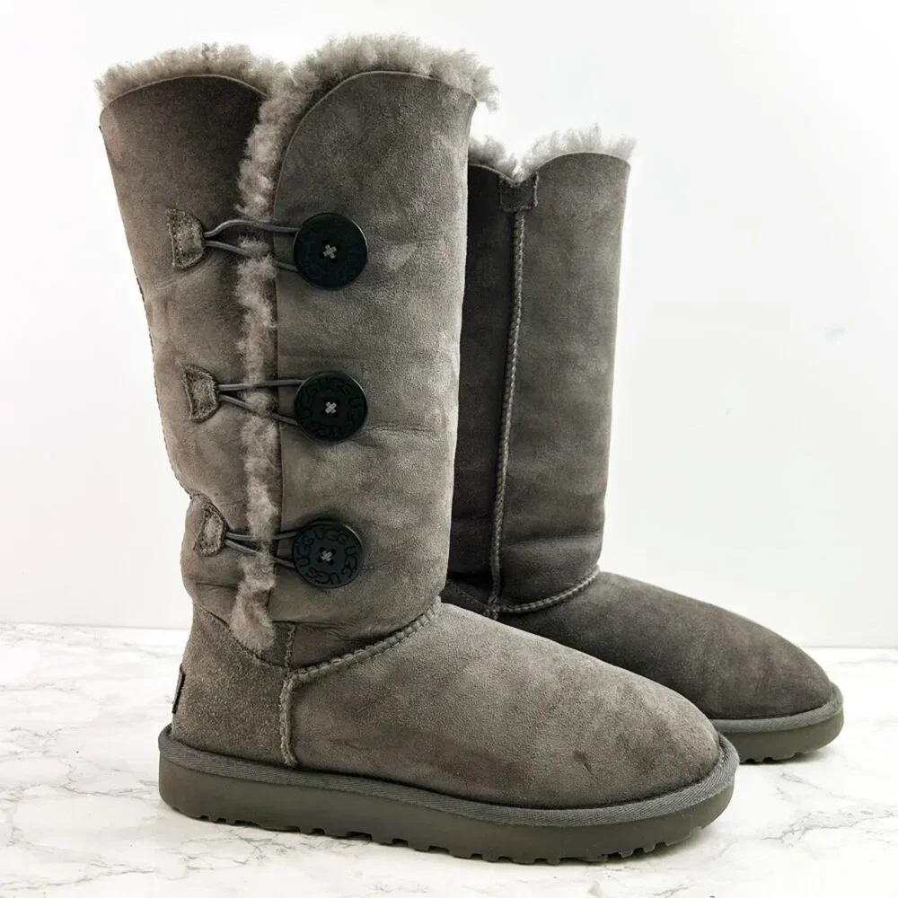 UGG Bailey Button Triplet II Tall Boots (7.5) in Gray Sheepskin Fur Cozy Shoes